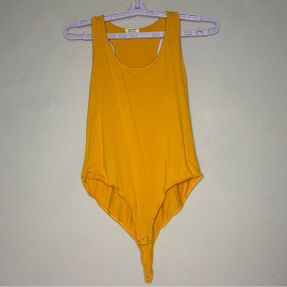 Heart & Hips | Women's Yellow Sleeveless Bodysuit Size L